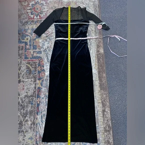 Hugo Buscati Elegant Black velvet gown EXCELLENT CONDITION!A bit stretchy Sz Med - Picture 9 of 10